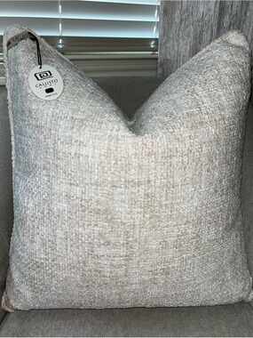 1-NWT CALLISTO HOME LUXURY VELVET DECORATIVE THROW PILLOW (T07263F11)